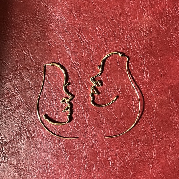 Gold Face Silhouette Earrings - Picture 3 of 3